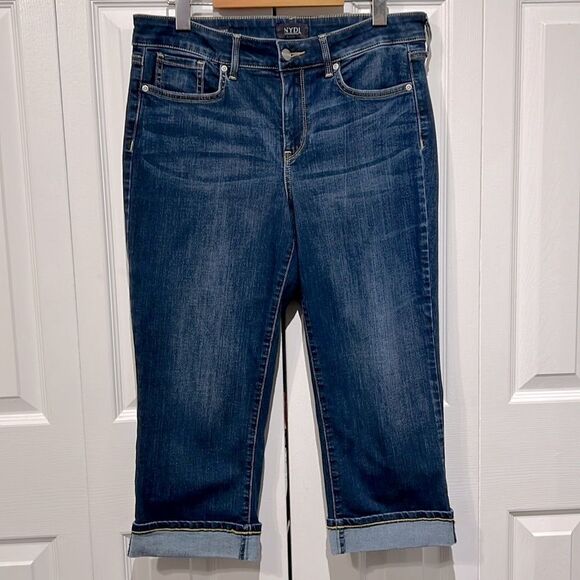NYDJ Marilyn Straight Leg Medium Wash‎ Blue Denim Capri Jeans Size 8 - Picture 1 of 11